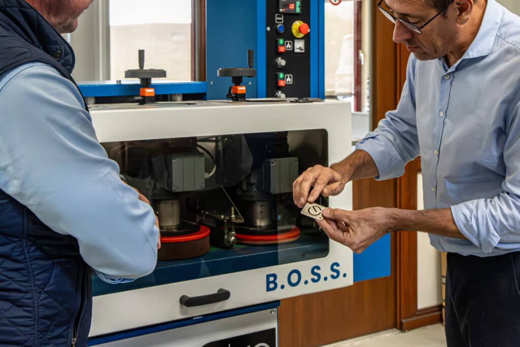 Showroom toont waar elke ontbraammachine in uitblinkt 3