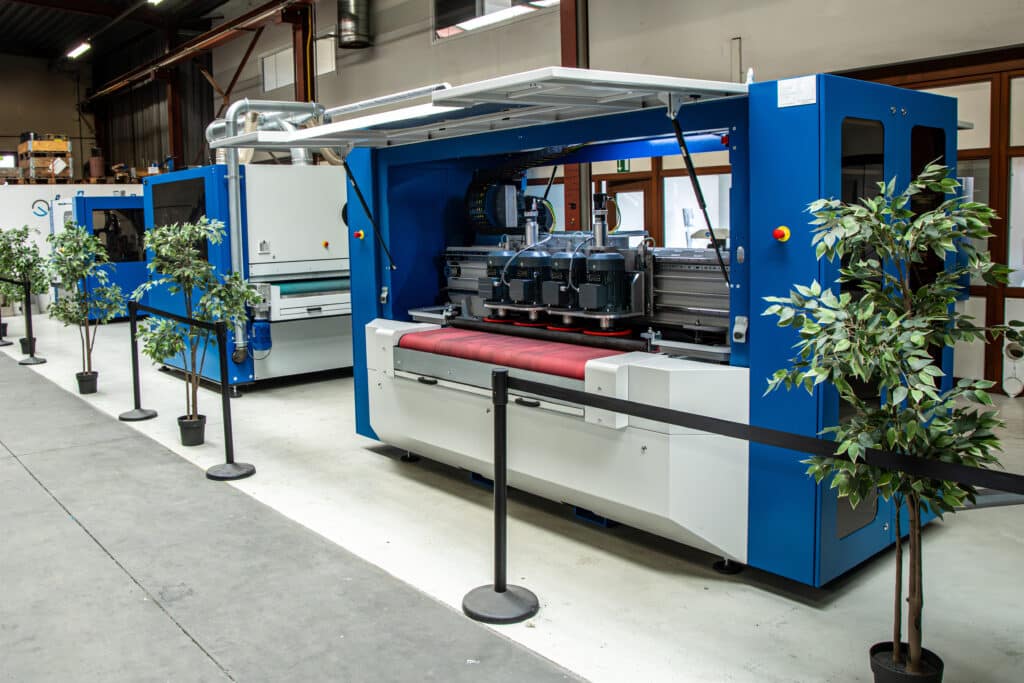Showroom toont waar elke ontbraammachine in uitblinkt 2