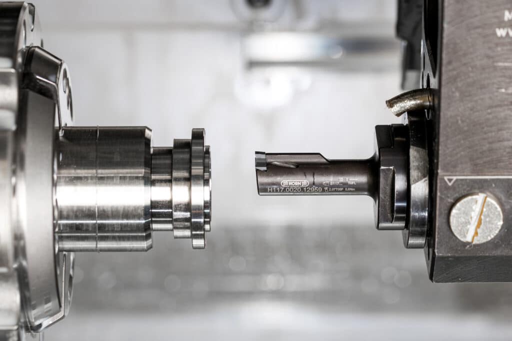 Groefsteken kan nu ook voor kleine diameters: geslaagde testen bij endoscooponderdeel 2